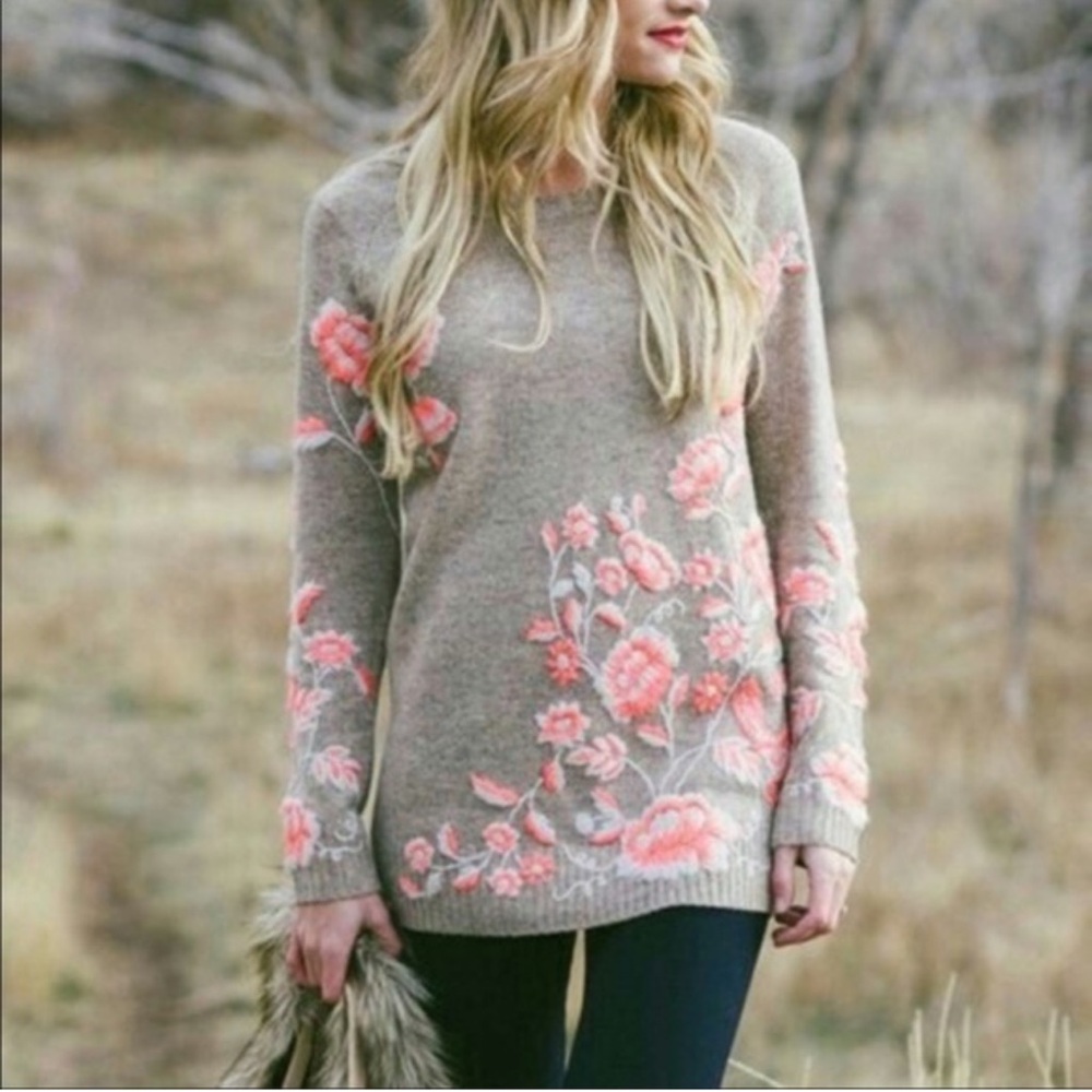 Anthropologie Sleeping On Snow Embroidered Ranunculus Tunic Sweater - Picture 3 of 6